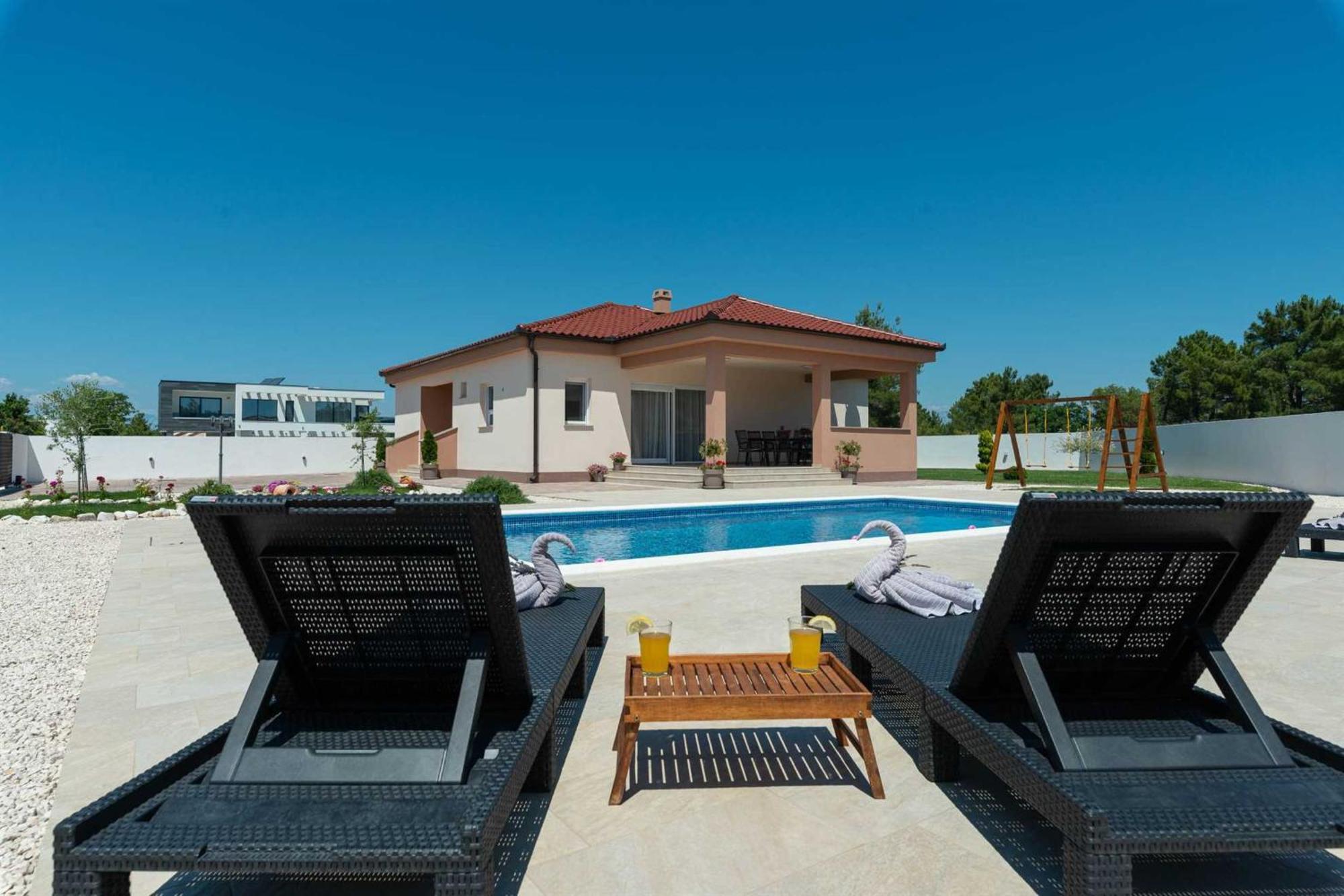 4* Villa First Hill With Heated Pool, Zaton Zaton  Exterior foto