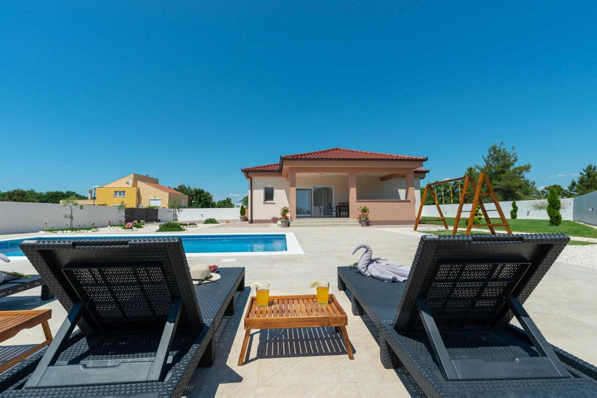 4* Villa First Hill With Heated Pool, Zaton Zaton  Exterior foto